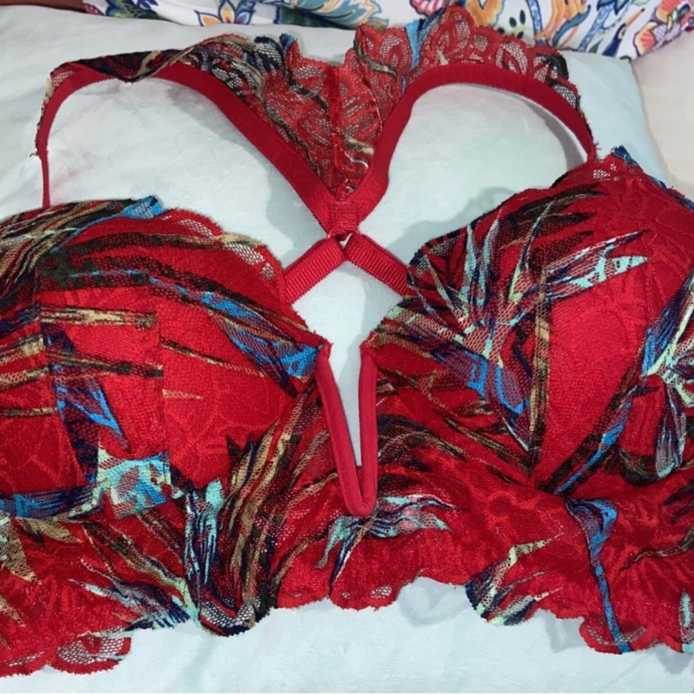NWOT Victorias Secret Pink Medium Red Green Palm Lace Push Up Racerback Bra